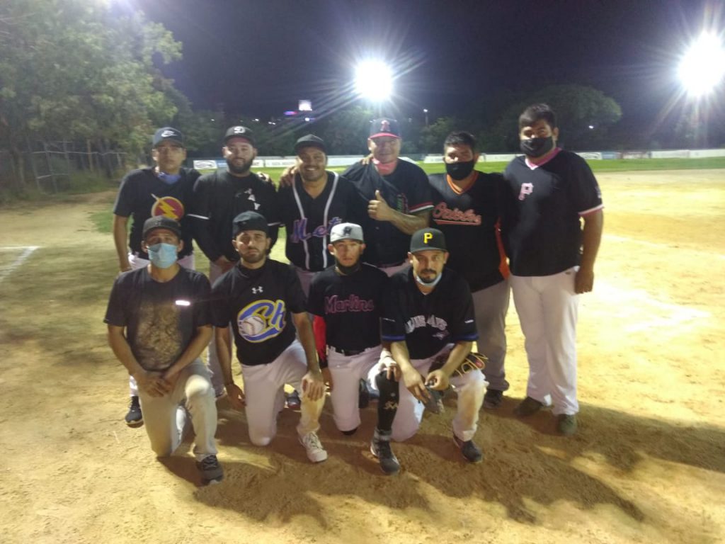 Se ponen las ‘pilas’ los compadres y son campeones